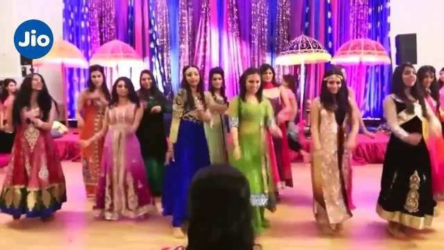 Bhojpuri Muqaddar movie song village dance , Bhojpuri damroo movie song Khesari Lal Yadav