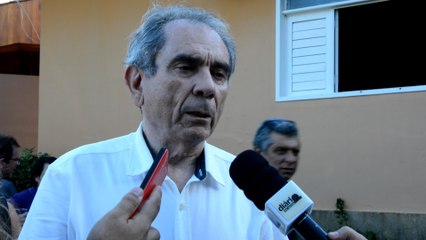 Senador anuncia UBS e recursos para calçcamento em Cajazeiras