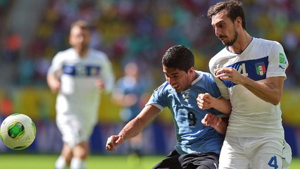 El 'calcio', de luto por la muerte de Davide Astori