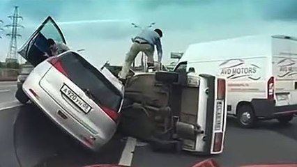 40 Examples of Dangerous Overtaking - Really Stupid Drivers !!!