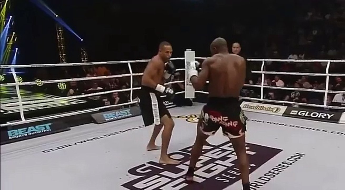 Taekwondo kick Knockout