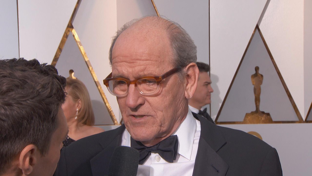 Richard Jenkins Explains "Shape of Water" Love at 2018 Oscars
