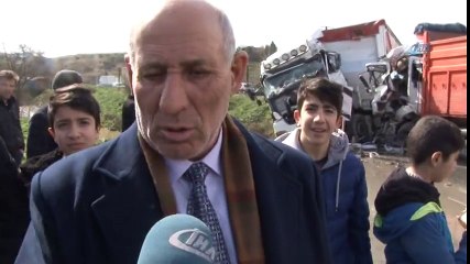 Arnavutköy'de Tır İle Kamyon Çarpıştı, Vatandaşlar Deprem Oluyor Sandı