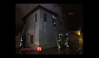 Bursa'da 2 katlı ev, çıkan yangında küle döndü