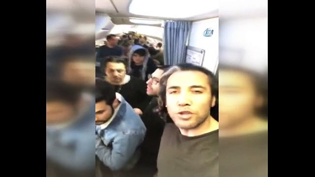 Uçakta gergin anlar... Yolcular, gözyaşlarına boğuldu