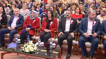 Bakan Sarıeroğlu: '1 milyon 400 binlik istihdamın yarısının kadın istihdamında gerçekleşti'