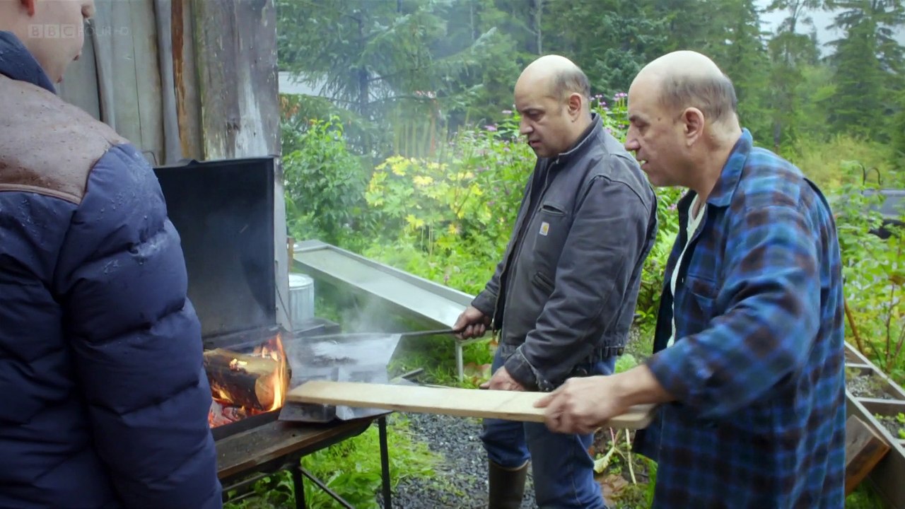 Masters of the Pacific Coast: The Tribes of the American Northwest- Survival