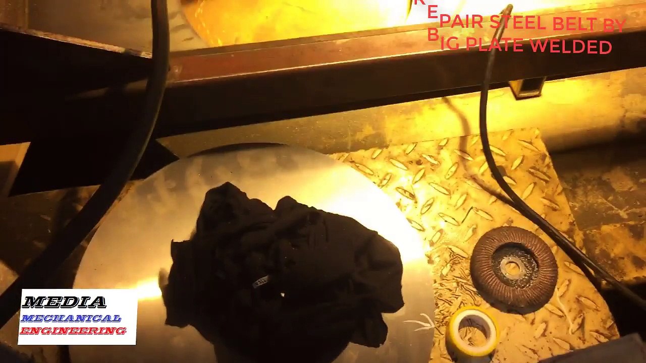 HOW TO REPAIR CRACKED BIG WIDE STEEL BELT  CONTINUOUS PRESS