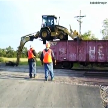 Ce conducteur de chantier est juste surdoué... Dingue