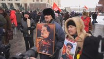 Ofrenda floral ante la tumba de Stalin por el 65 aniversario de su muerte