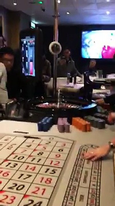 Il remporte 48 000 euros au poker et mise tout à la roulette !