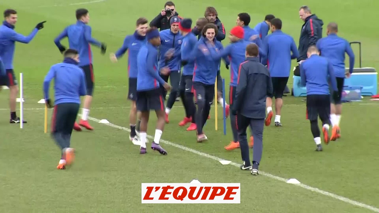 Pastore présent à l'entraînement du PSG - Foot - C1 - PSG