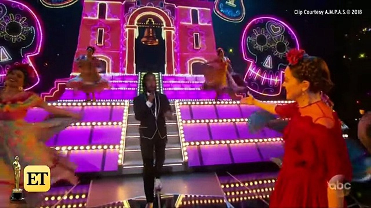 2018 Oscars: Miguel, Gael Garcia Bernal and Natalia LaFourcade Perform Coco's 'Remember Me'