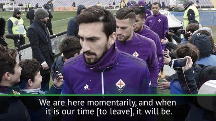 Video herunterladen: Alves pays tribute to 'admirable' Astori