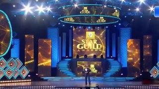 Salman khan speaks about aamir and shahrukh in awards show,so funny just watch it. - YouTube