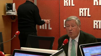 Alain Duhamel : "L'Allemagne sort de la crise, l'Italie s'y enfonce"