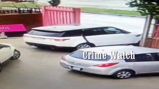 Watch White Range Rover Sport Hijacking in Alberton