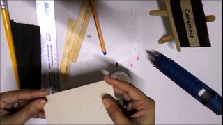 DIY: Cavalete com palito de picolé || Blackboard easel w/ popsicle stick