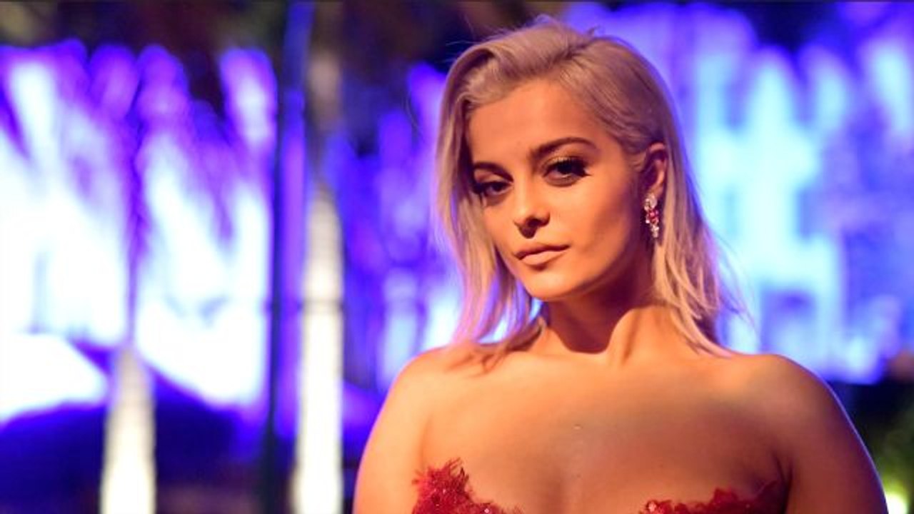 Celebrities Answer What Award They Would Give Out on the Oscars Red Carpet