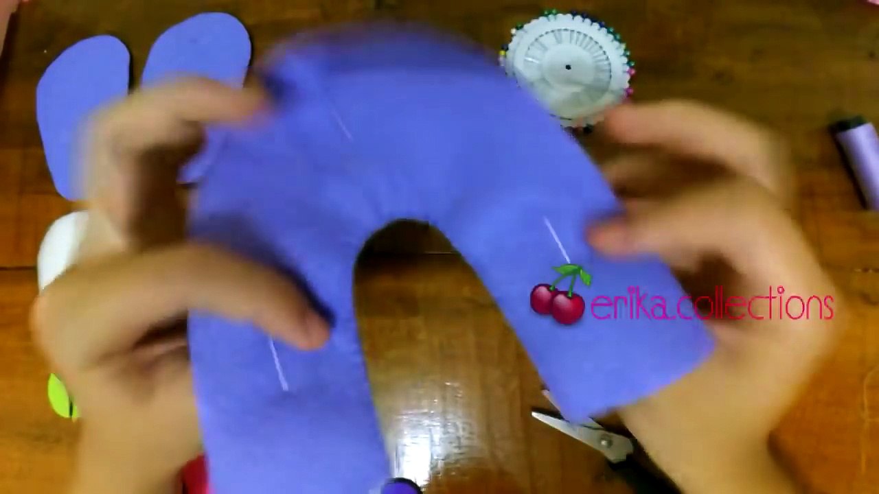 Easy DIY Felt Baby Shoes tutorial