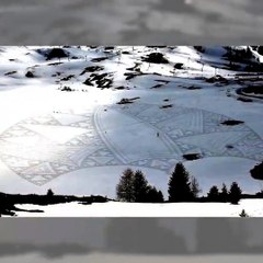 This is the only way I want to see snow from now on And "traditional" art can be just as mind-bending: