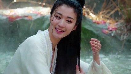 cảnh tắm tiên của Vương Sở Nhiên