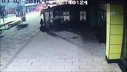 İstanbul’da nefes kesen hırsız polis kovalamacası kamerada