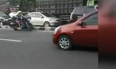 Video Amatir: Moge Lawan Arus di Yogya