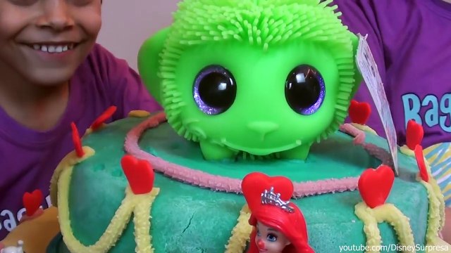 Bolo PLAY DOH com SURPRESAS! Aniversario com minha Boneca Baby Alive Bia Bagunça DisneySurpresa