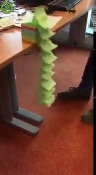 Quand tu t'ennuis au boulot tu trouves des trucs fous à faire