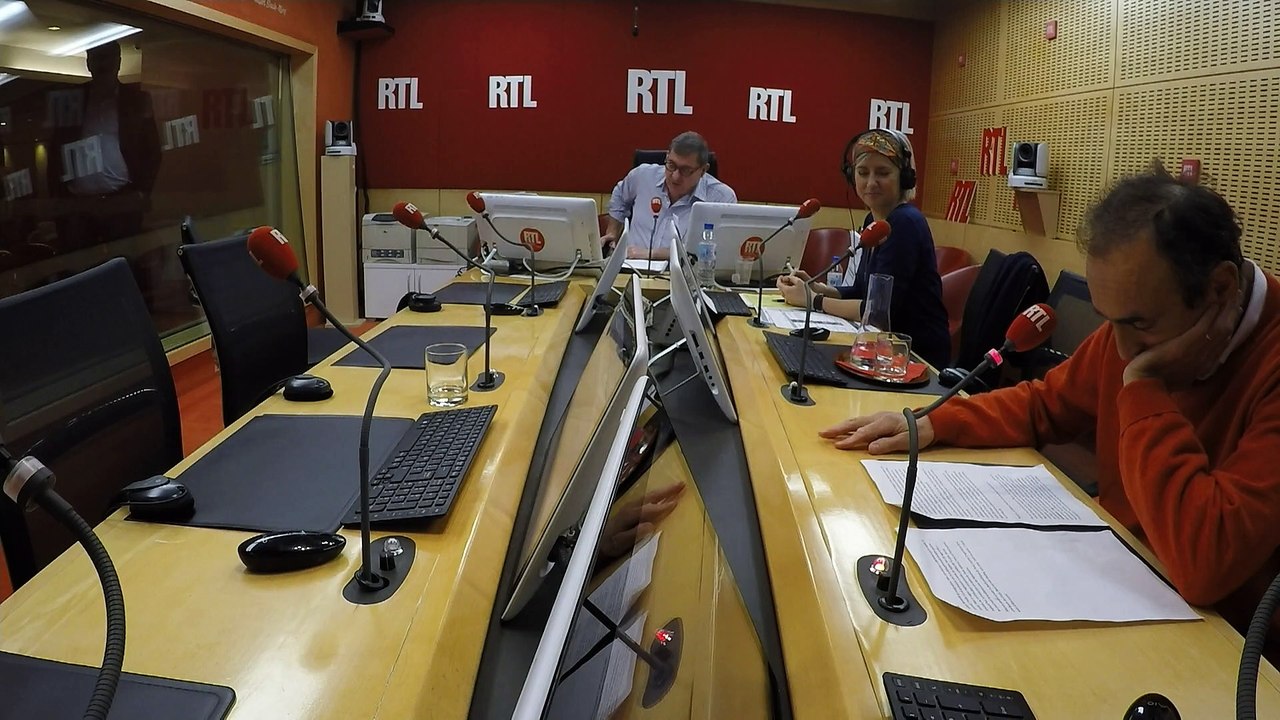 Éric Zemmour : "Macron ferait bien de regarder dans la boule de cristal italienne"