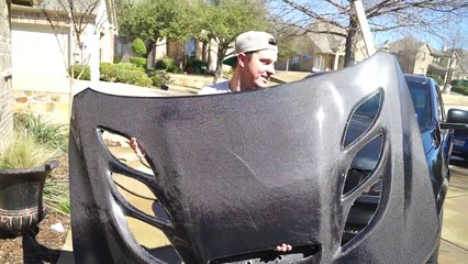 CARBON FIBER HELLCAT HOOD INSTALL! (Jeep SRT8)