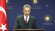 Dışişleri Bakanlığı Sözcüsü Aksoy: 'Bizi eleştiren ülkelerin omzumuzdaki yükü hafifletmeye yönelik adımlar atmasını bekliyoruz' - ANKARA