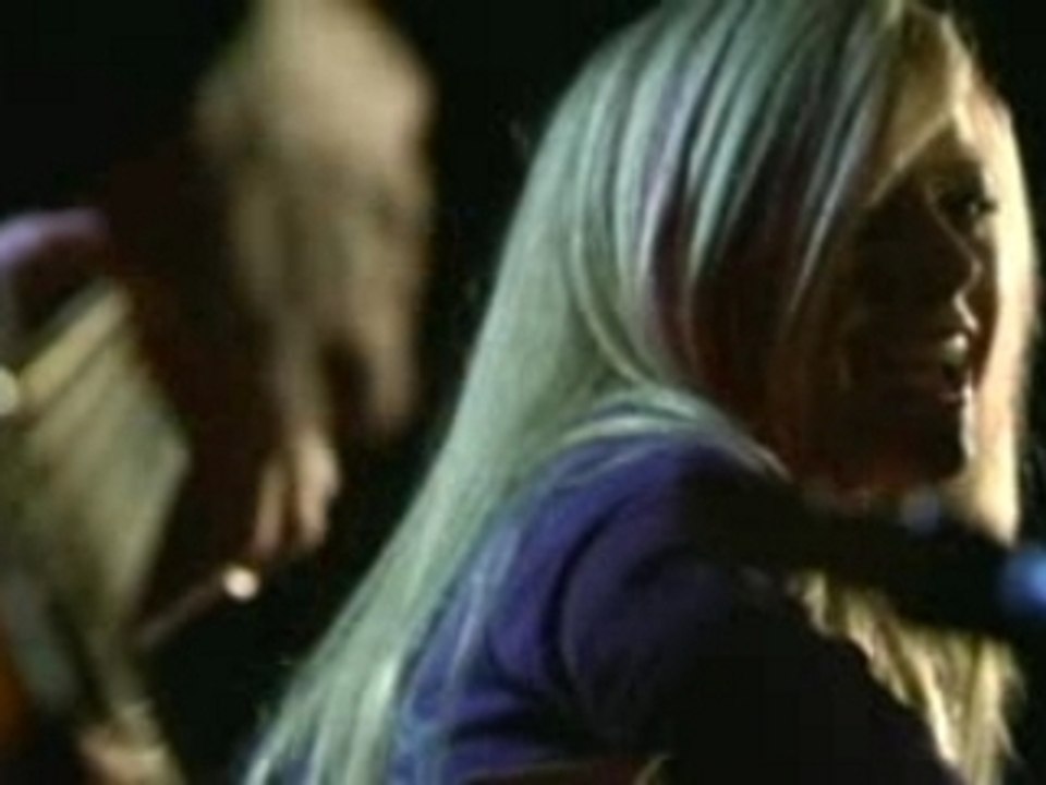 Avril Lavigne - My Happy Ending (live roxy theatre)