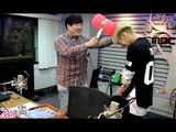신동의 심심타파 - DJ Jong-hyun, surprise visits - 푸른밤 종현 DJ의 깜짝방문 '뿅망치 게임' 20140521