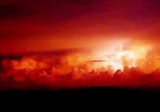 Dramatic Video Shows Storm Clouds During a Sunset in Kimberley