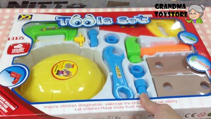 Unboxing TOYS Review/Demos - Construction Engineer Carpenter Plastic Toy Tools set workbench