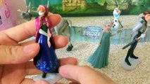 From the Disney FROZEN Figurine Playset - 迪士尼冰雪奇缘整套人物玩具不同方位的拍摄 Disney congelados Juguetes