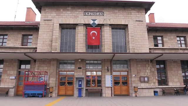 Depremlerin yıkamadığı yapı: Erzincan Tren Garı - ERZİNCAN