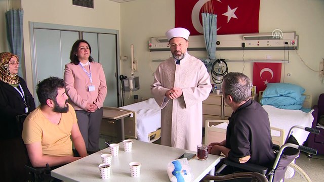 Diyanet İşleri Başkanı Erbaş gazileri ziyaret etti - ANKARA