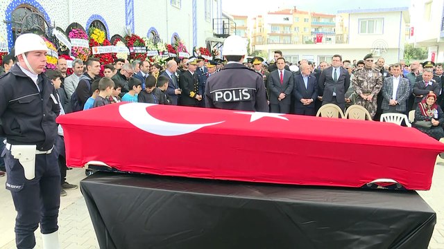 Şehit polis memuru Çelik, son yolculuğuna uğurlandı (3) - İZMİR