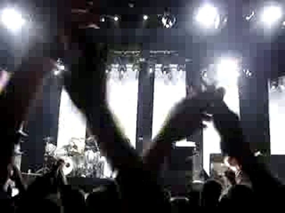 ENTREE SUR SCENE DE DEEP PURPLE A MICROPOLIS BESANCON