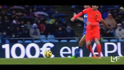 Lionel Messi Refusing To Go Down Or Dive