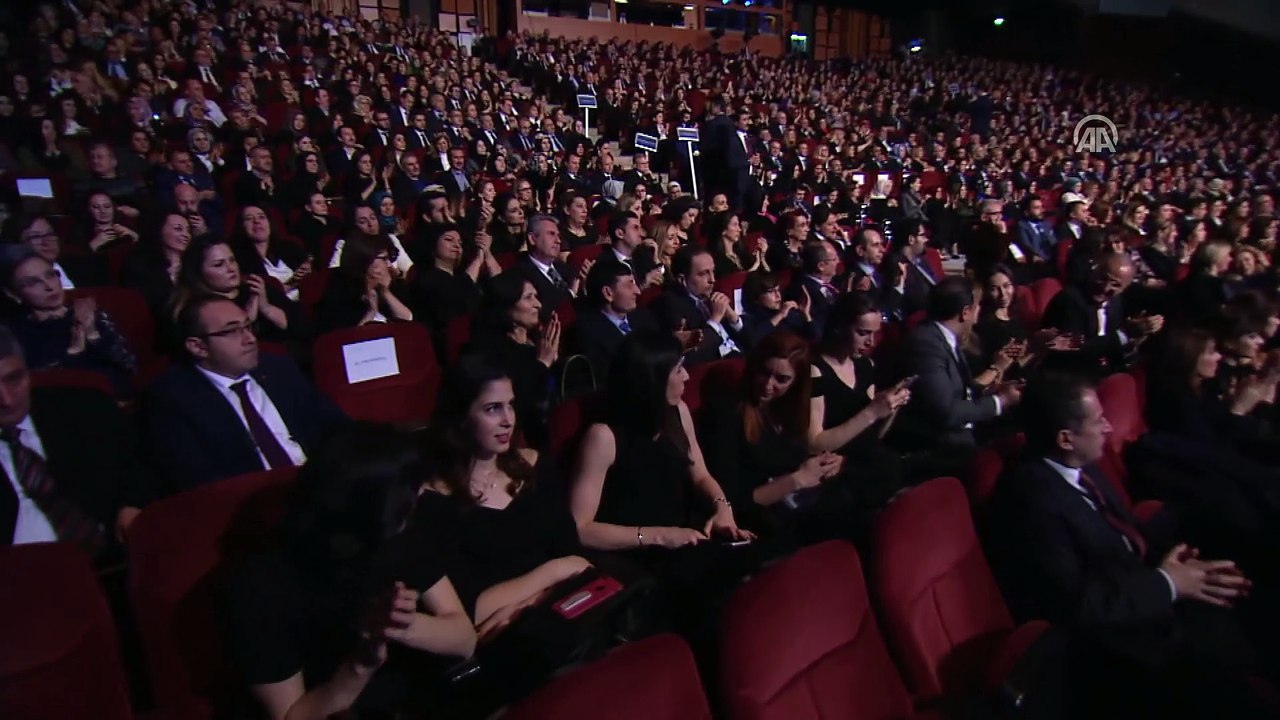 Bakan Albayrak: '(Kadınlara) Enerji ve maden alanında sizlere büyük bir ihtiyaç duyuyoruz' - İSTANBUL