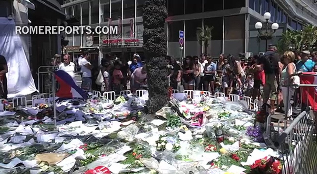 Pope prays for the Nice victims and asks God to welcome them into His peace