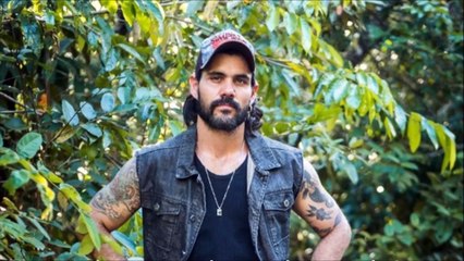 Mariano morre e é enterrado na novela O Outro Lado do Paraíso