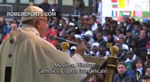 Pope washes the feet of Muslim refugees: We are brothers, we all want to live in peace