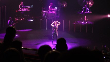 Shy’m - Il Faut Vivre (Extrait) Live @ Folies Bergère, Paris, 2018