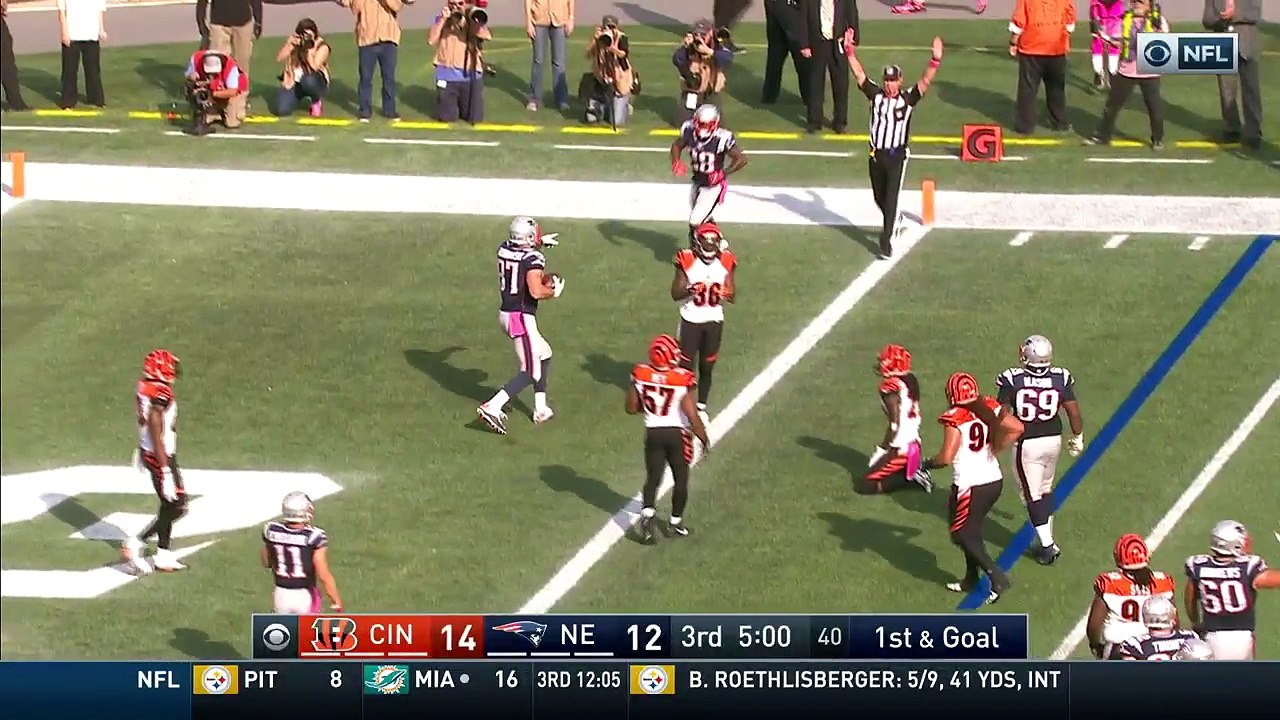 2016 - Tom Brady tosses 4-yard TD pass to Rob Gronkowski