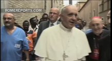 Pope meets with refugees. Calls for empty convents to welcome refugees
